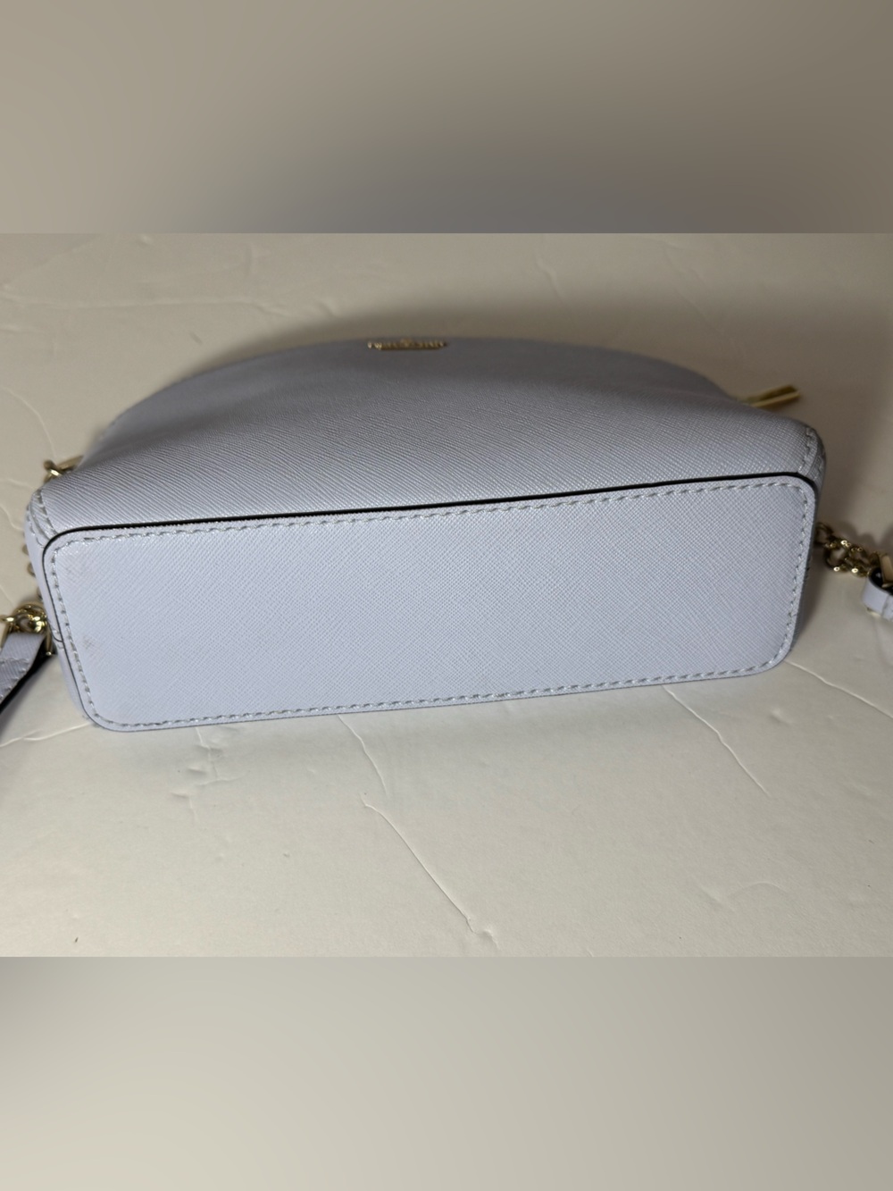 kate spade Light Lilac Dome Crossbody with Gold Tone hardware.EUC LIKE NEW - Picture 8 of 10